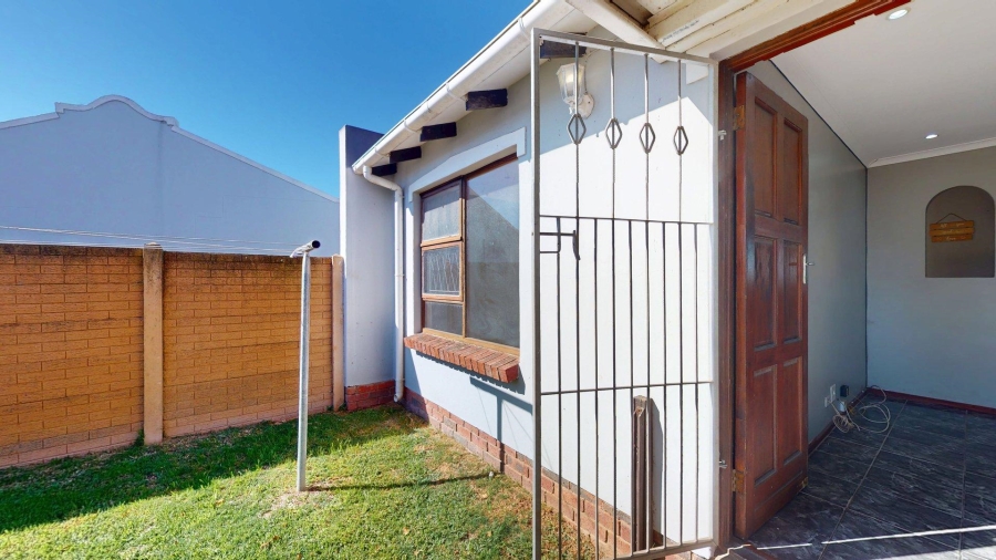 2 Bedroom Property for Sale in Kabega Park Eastern Cape